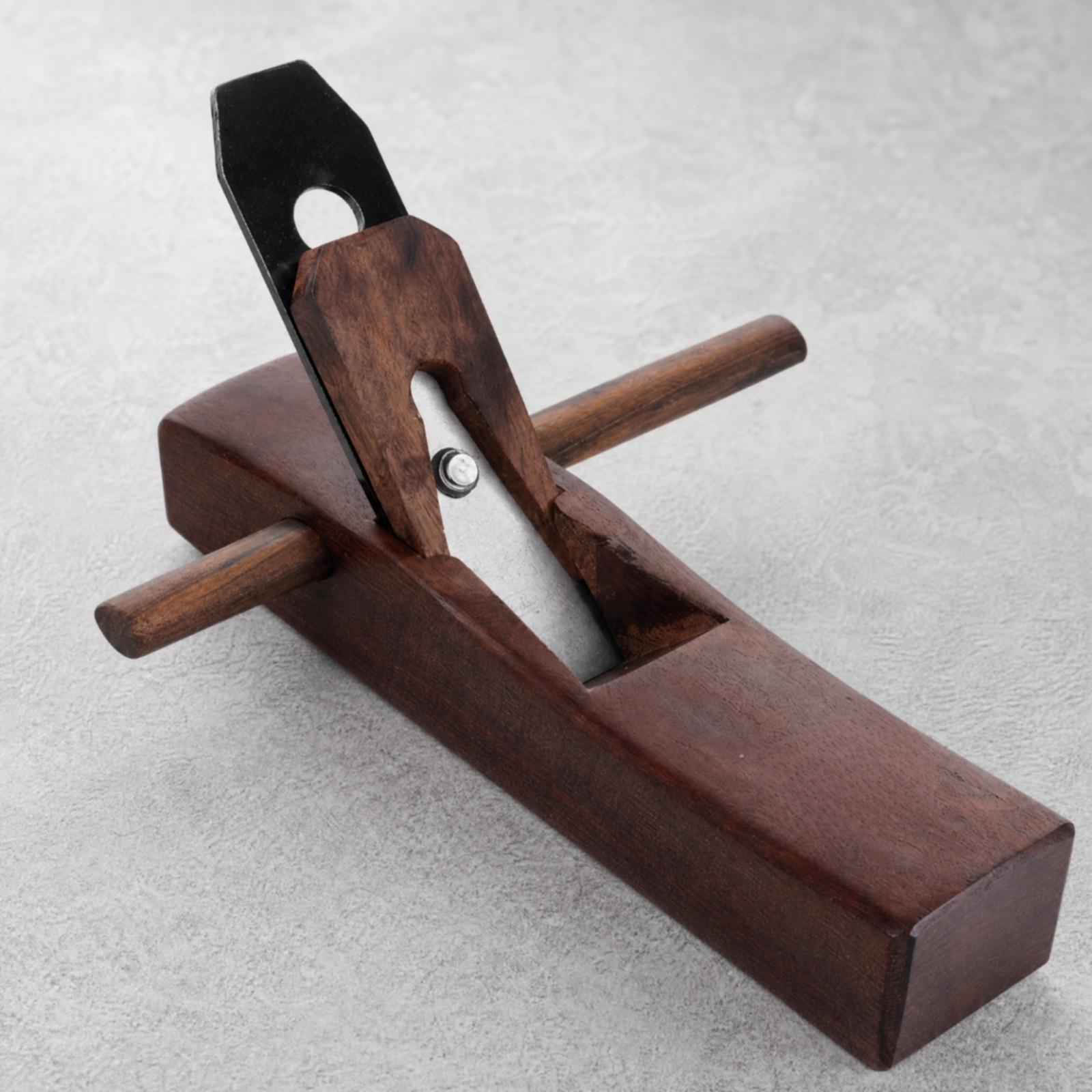 Cepillo de mano para carpinter - Hand Tools In Workshop reseña y precio
